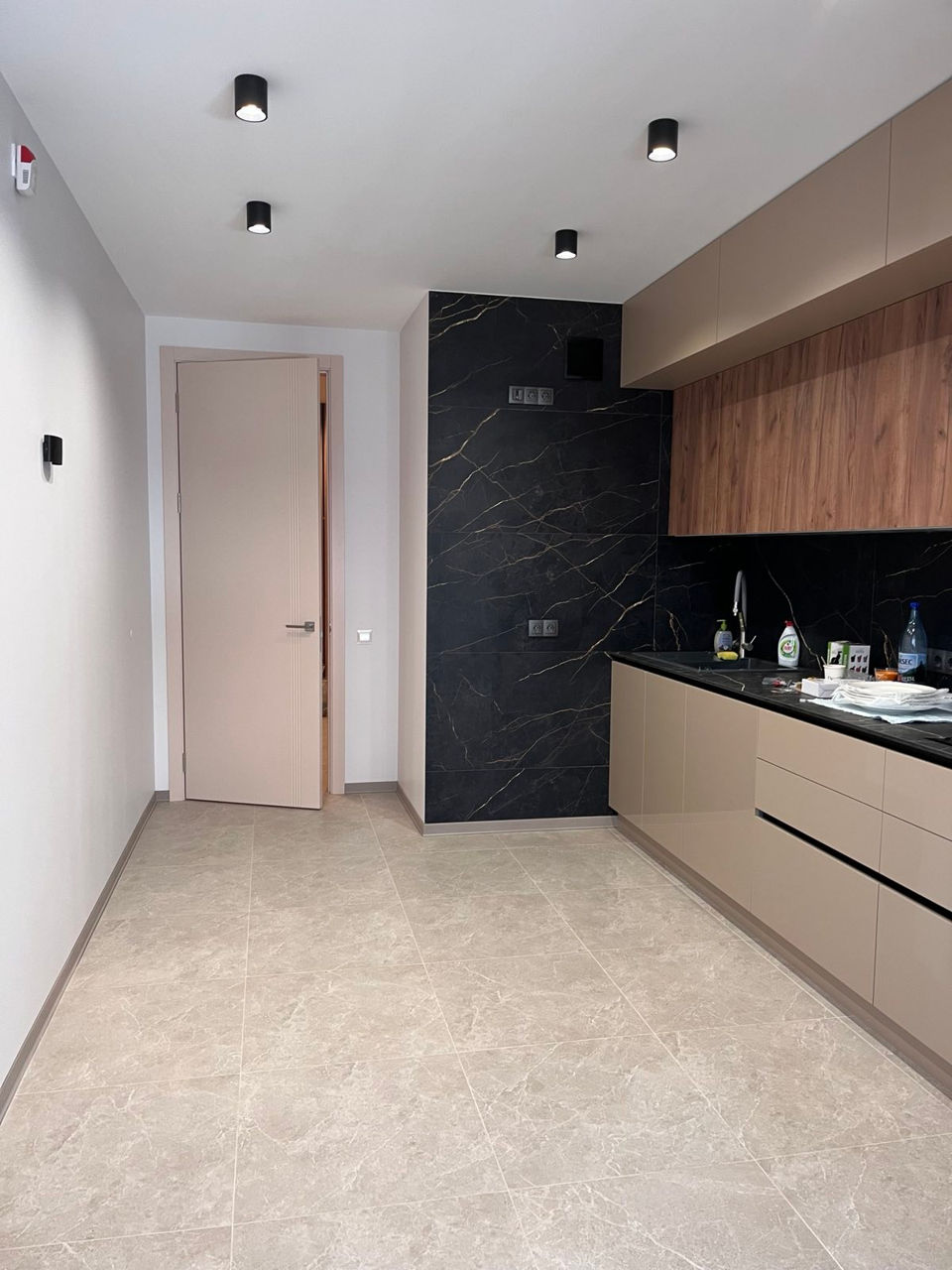 Efectuam lucrari de reparatie in apartamente , oferim reparatie de la zero pin фото 3