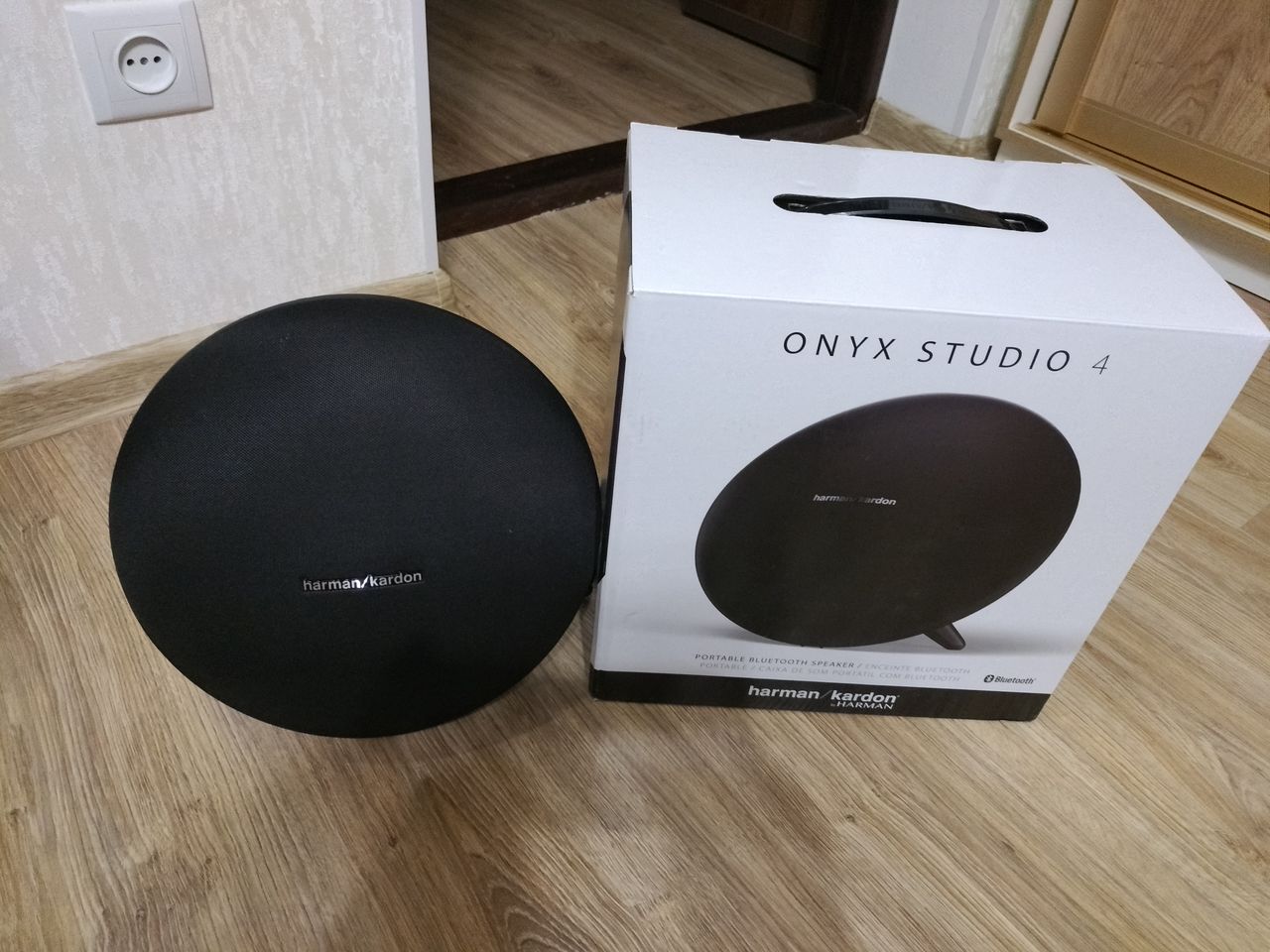 onyx studio 4 pret