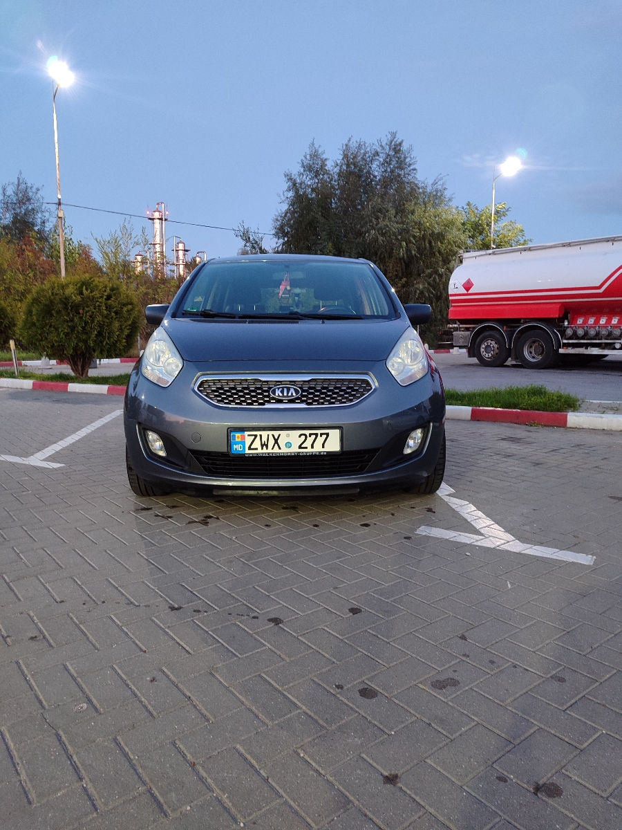 KIA Venga foto 1