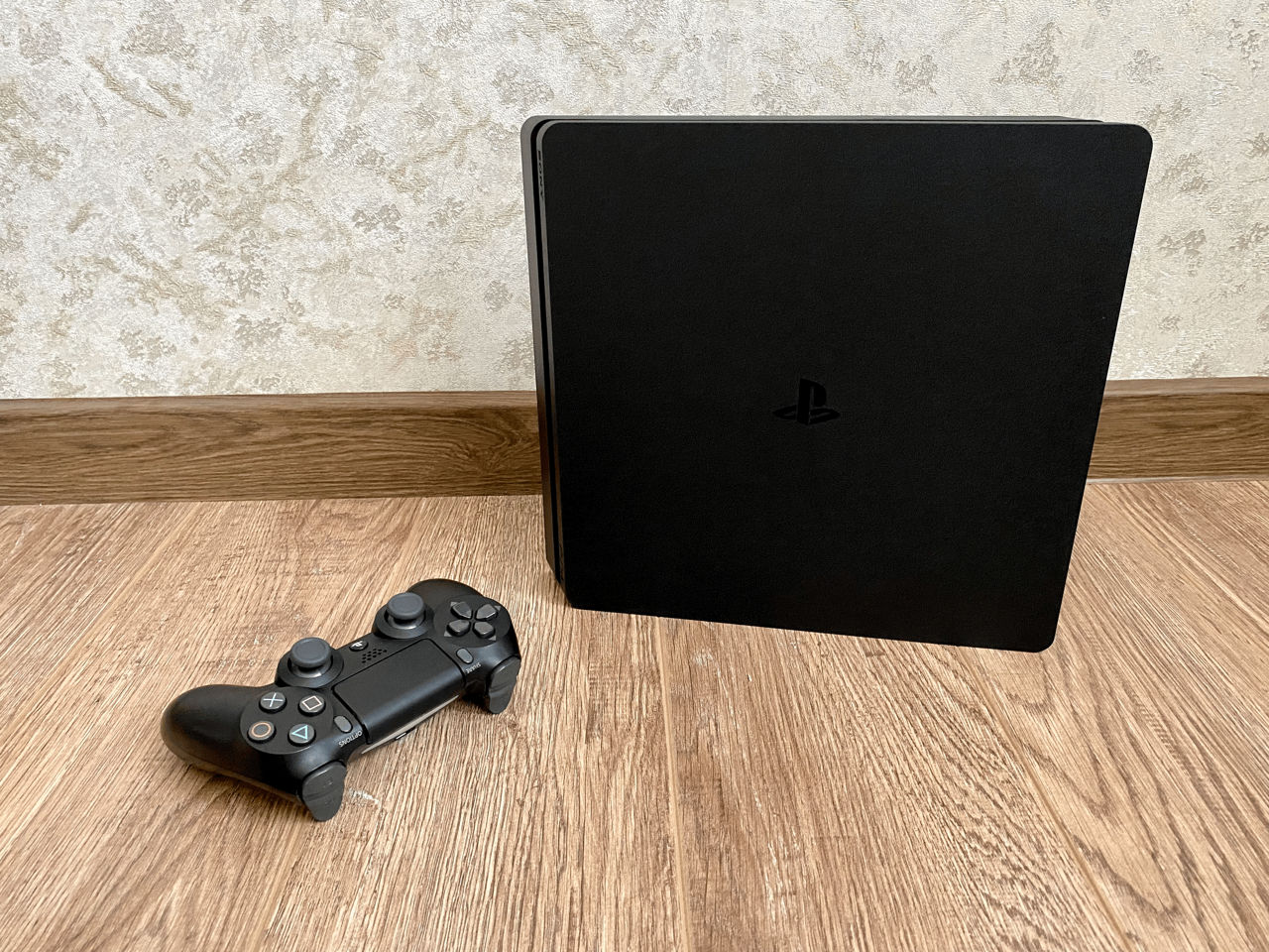 Playstation 4 Slim