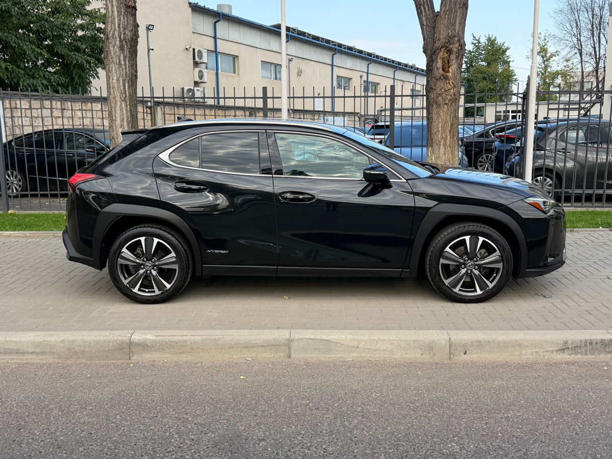 Lexus UX 2020 photo 4