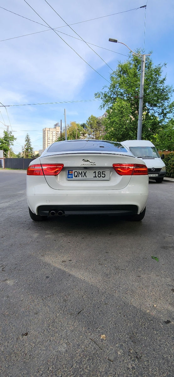 Jaguar XE фото 4