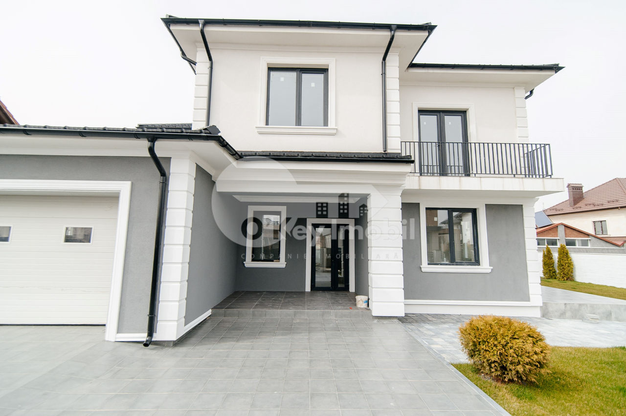 Casa, 430 mp, Poiana Domnească, 430000 € ! foto 0