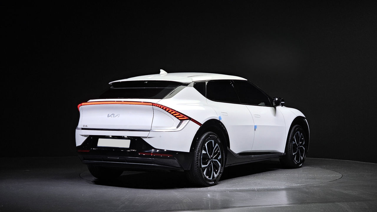 KIA EV6 фото 1