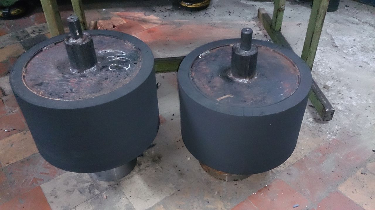 Обрезинивание валов и роликов. (гуммирование)