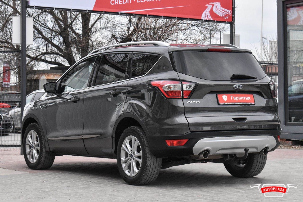 Ford Kuga foto 2