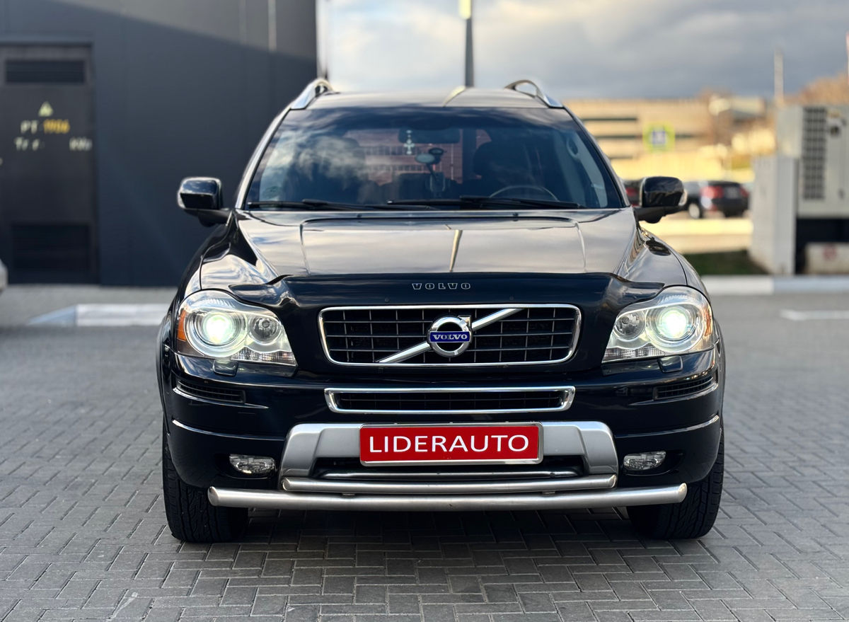 Volvo XC90 foto 1