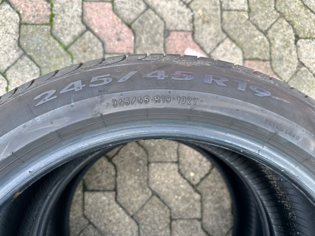 245 / 45 R19 Vara foto 4