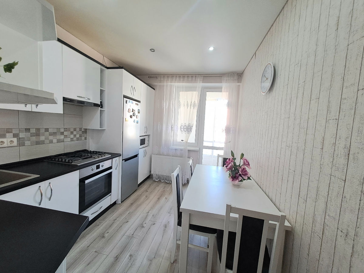 Apartament cu 2 camere, 60 m², Buiucani, Chișinău foto 3