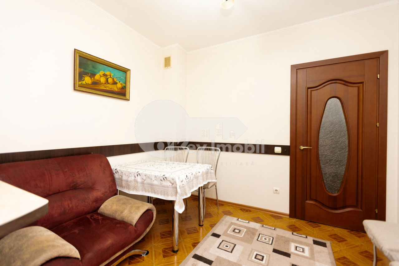 Apartament cu 2 camere, 65 m², Centru, Chișinău foto 3