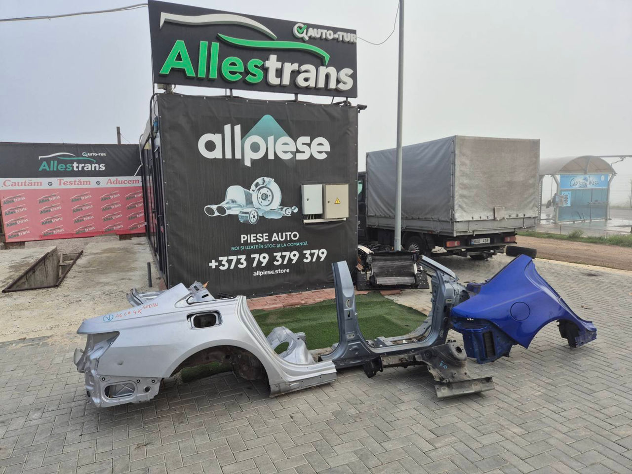 Dezmembrez Renault Scenic foto 14