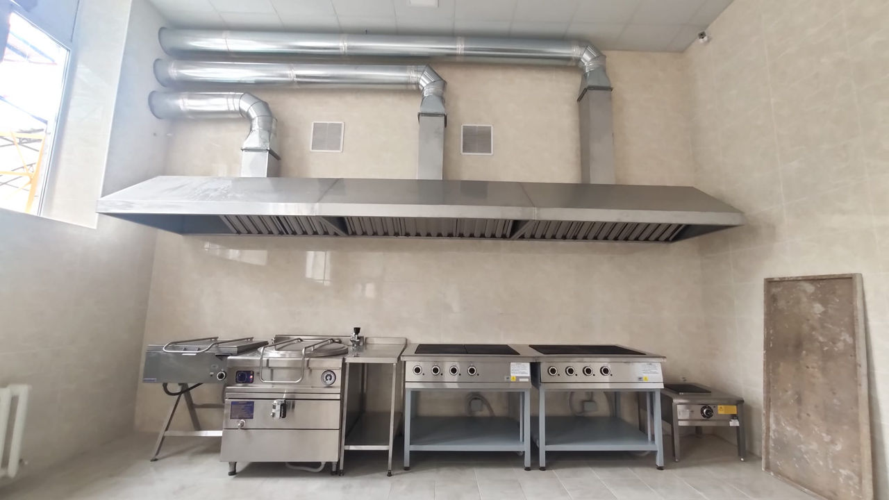 Вытяжные зонты для ресторанов, кафе и общепита в HoReCa фото 6