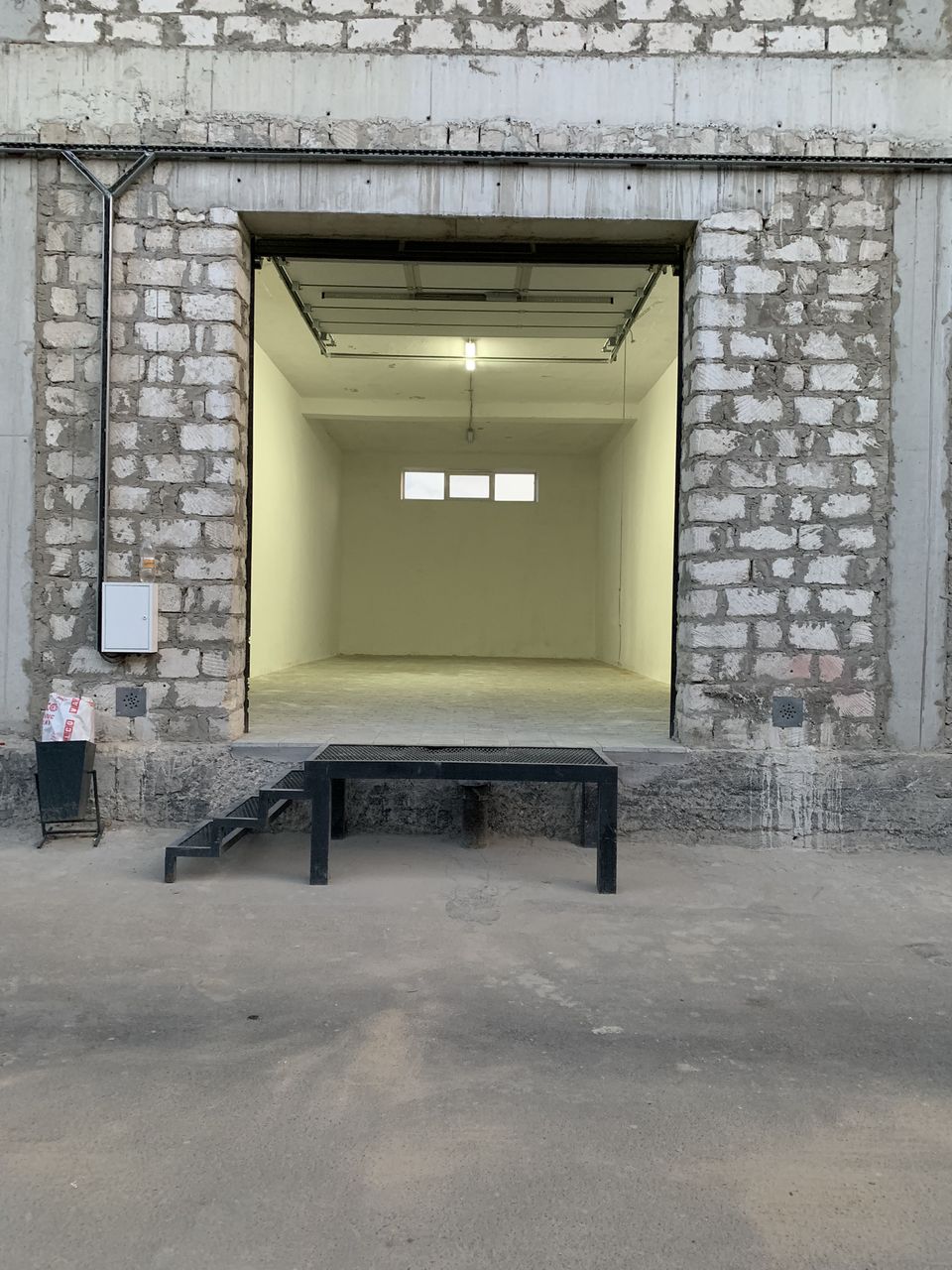 Ofer spatii in chirie sub depozit, de la 40 la 1000 m2, in Buiucani, teren ingradit, paza фото 6
