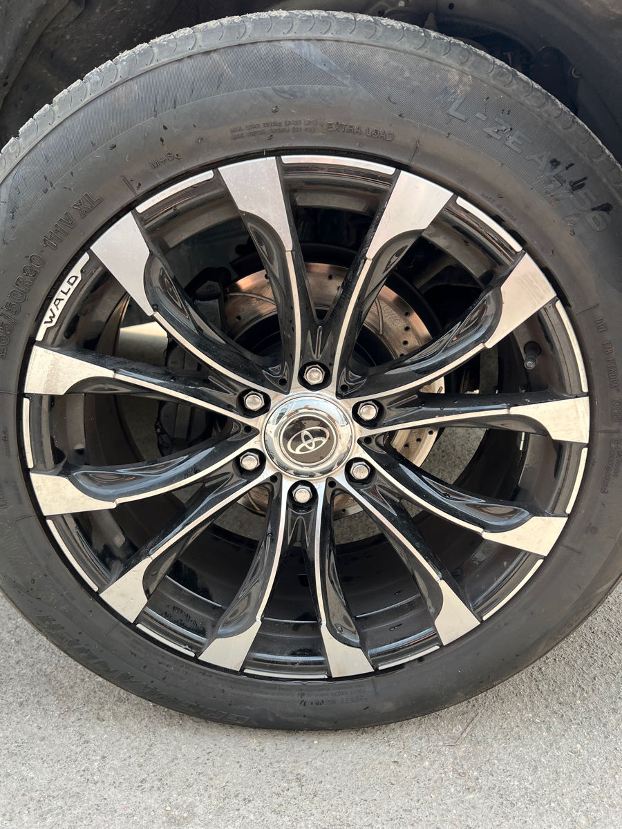 Toyota Land Cruiser Prado фото 9