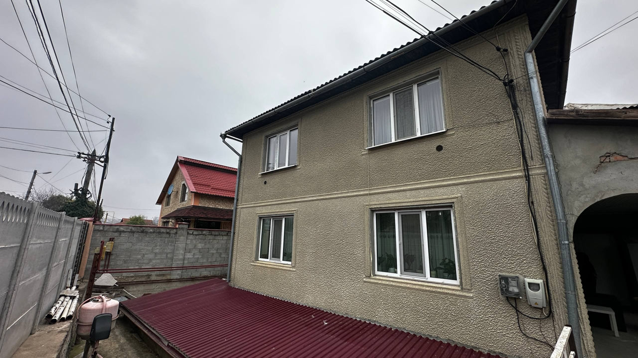 Casă spre vânzare cu 4 camere, 148 m2 în Suburbie, Codru