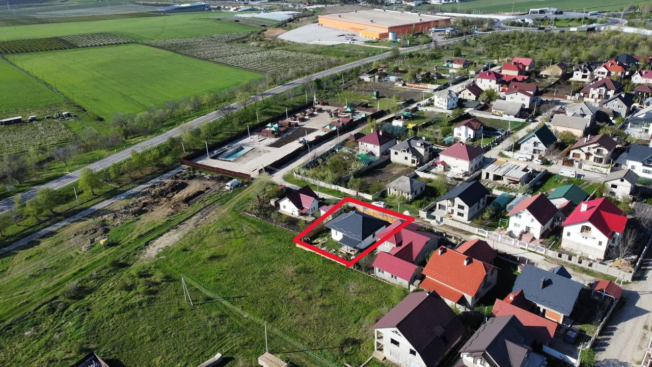 Продаётся дом в г. Бельцы, район «Поле Чудес» фото 6
