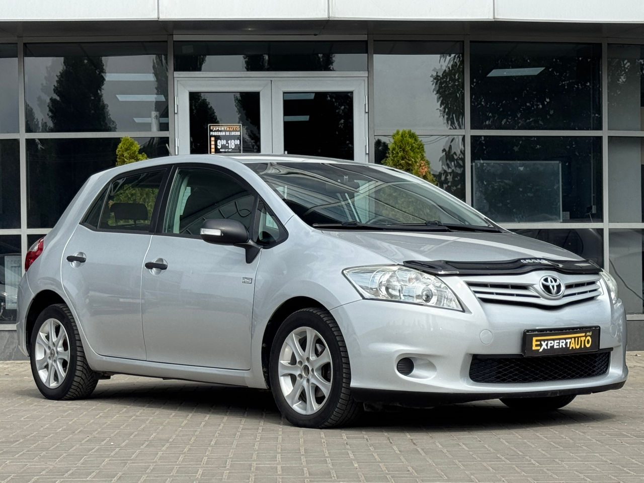 Toyota Auris — фото 3