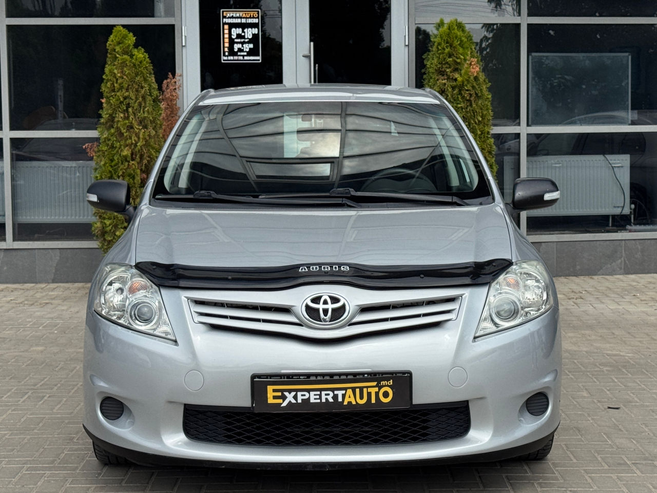 Toyota Auris — фото 2