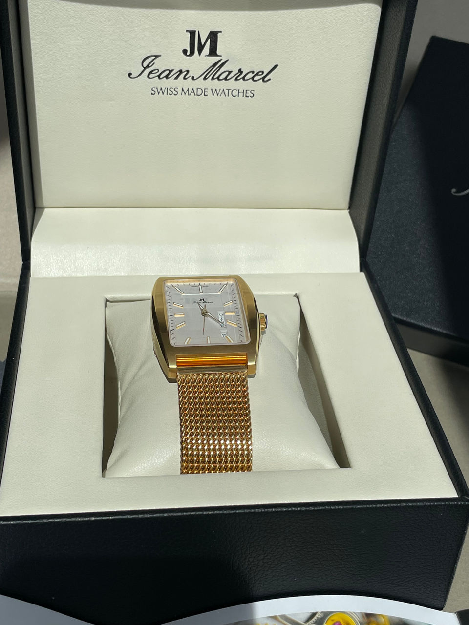 Original Swiss made Jean Marcel watch. фото 8
