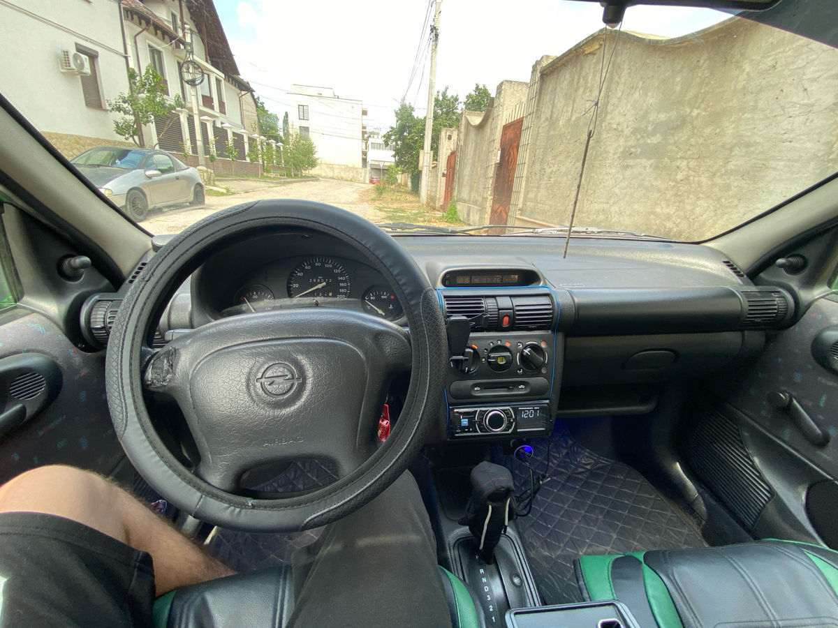 Opel Corsa foto 4