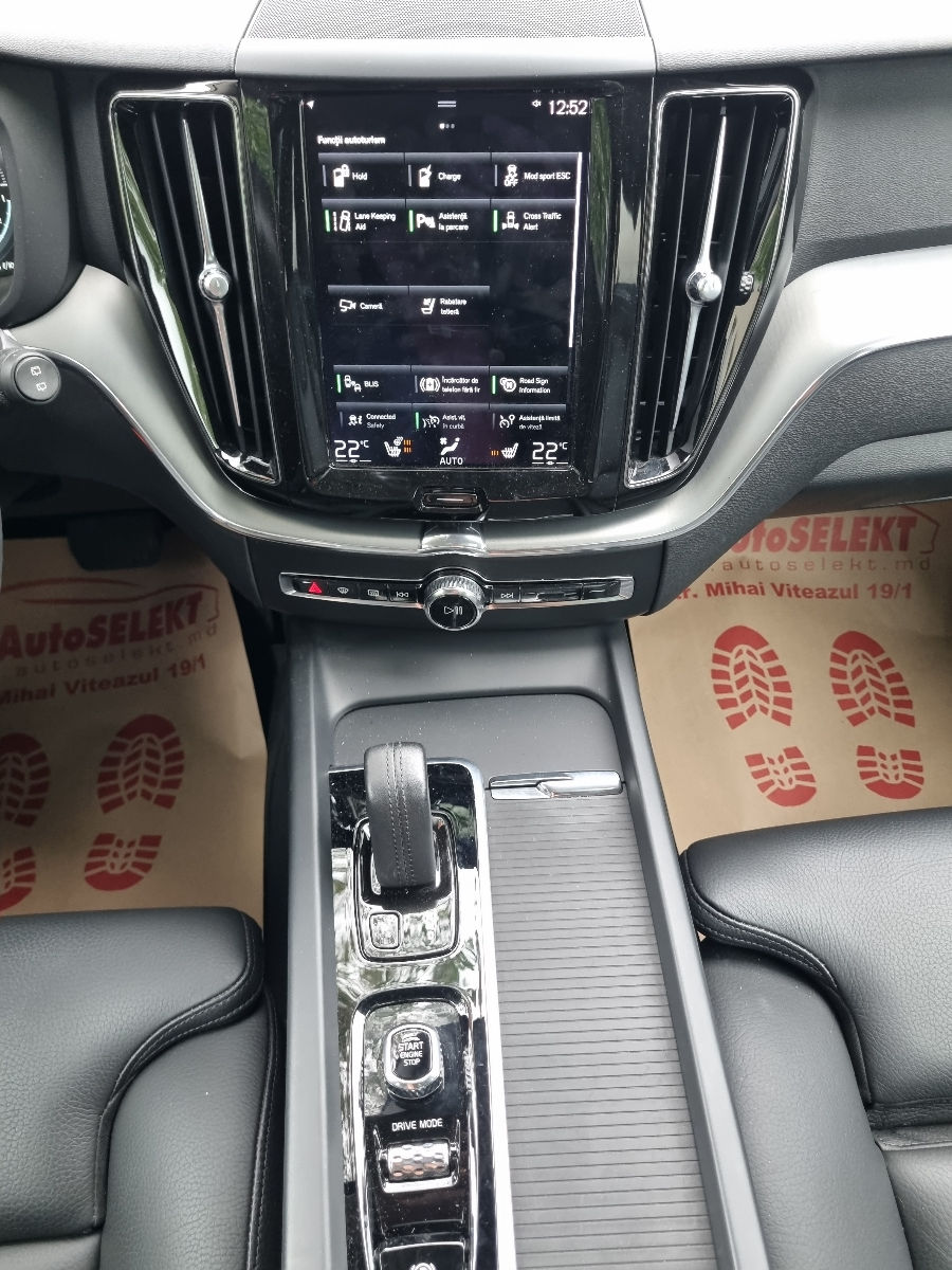 Volvo XC60 2021 photo 10