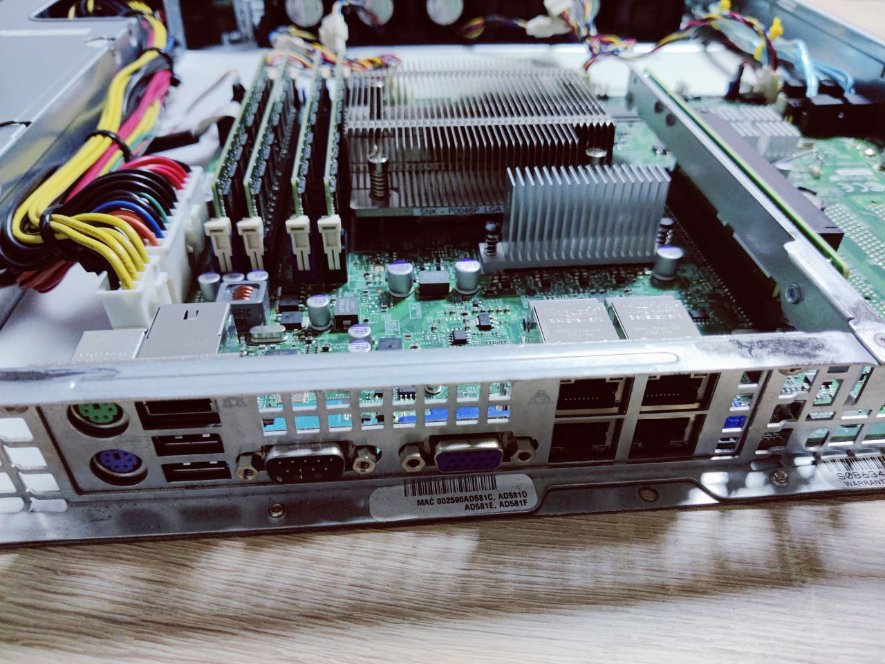 Продам сервер Intel Xeon E3 1280v2 - 32 GB RAM - 4 BAY 3.5 фото 0