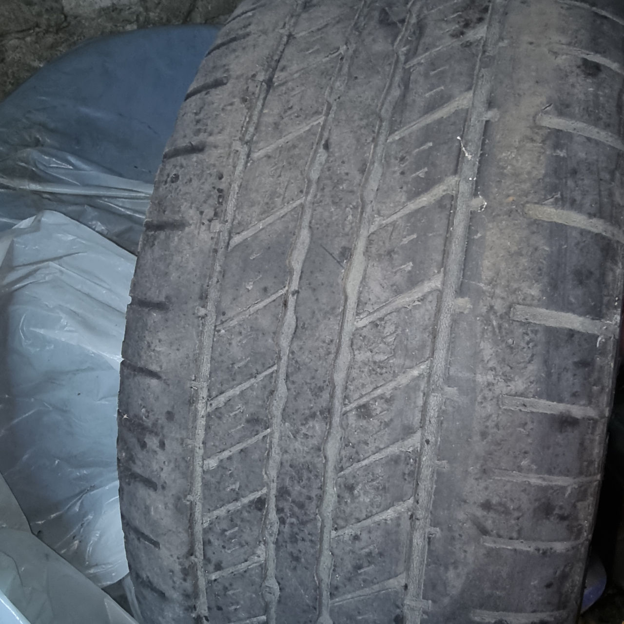 Продам шины, резину, всесезонка б/у, Hankook, 4шт