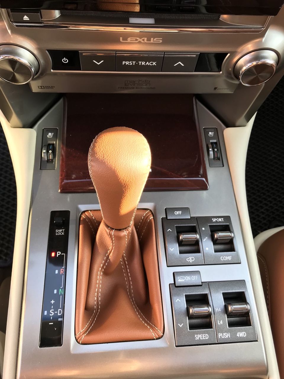 Lexus GX Series foto 13
