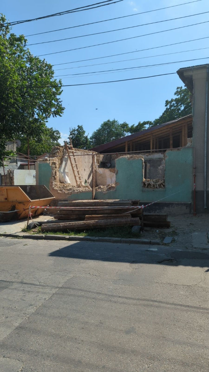 Construim piscine. Brigada de constructori. foto 6