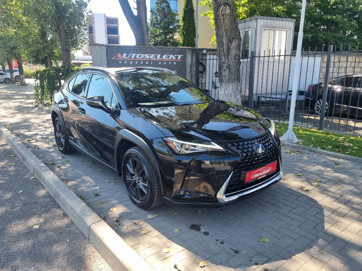 Lexus UX 2020 photo 3