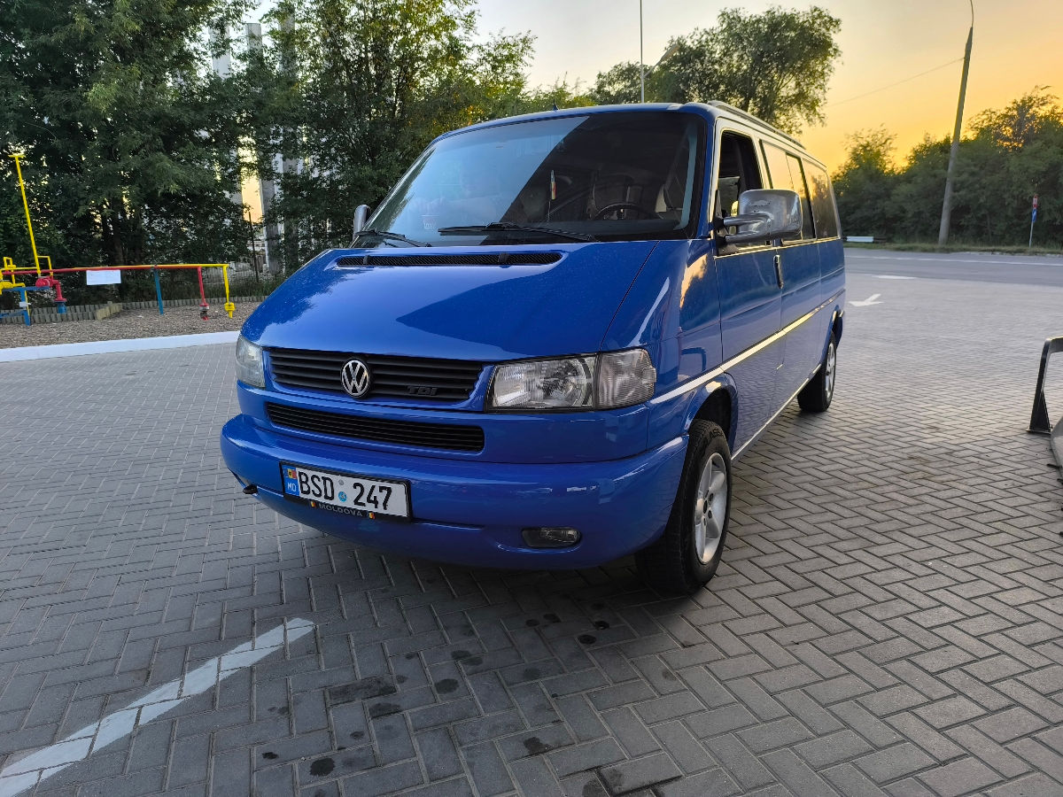 Volkswagen Caravelle foto 8