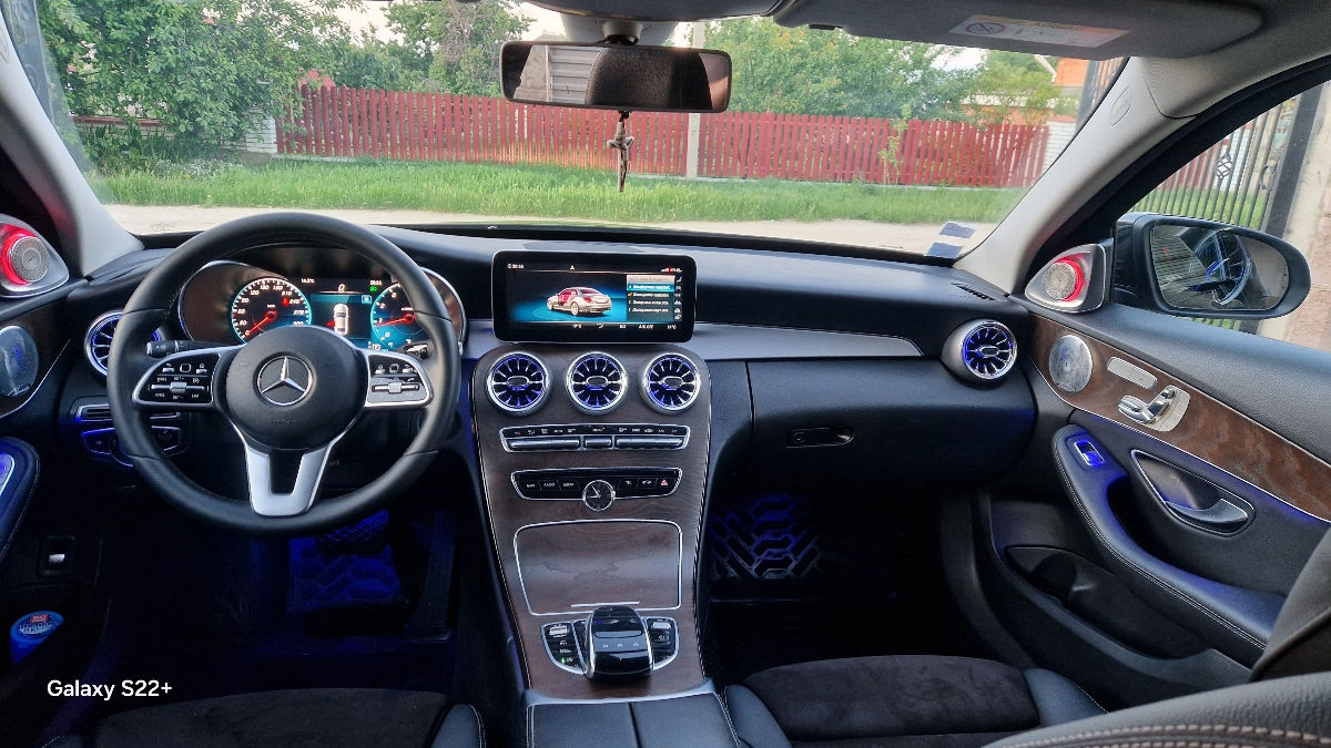 Mercedes C-Class foto 7