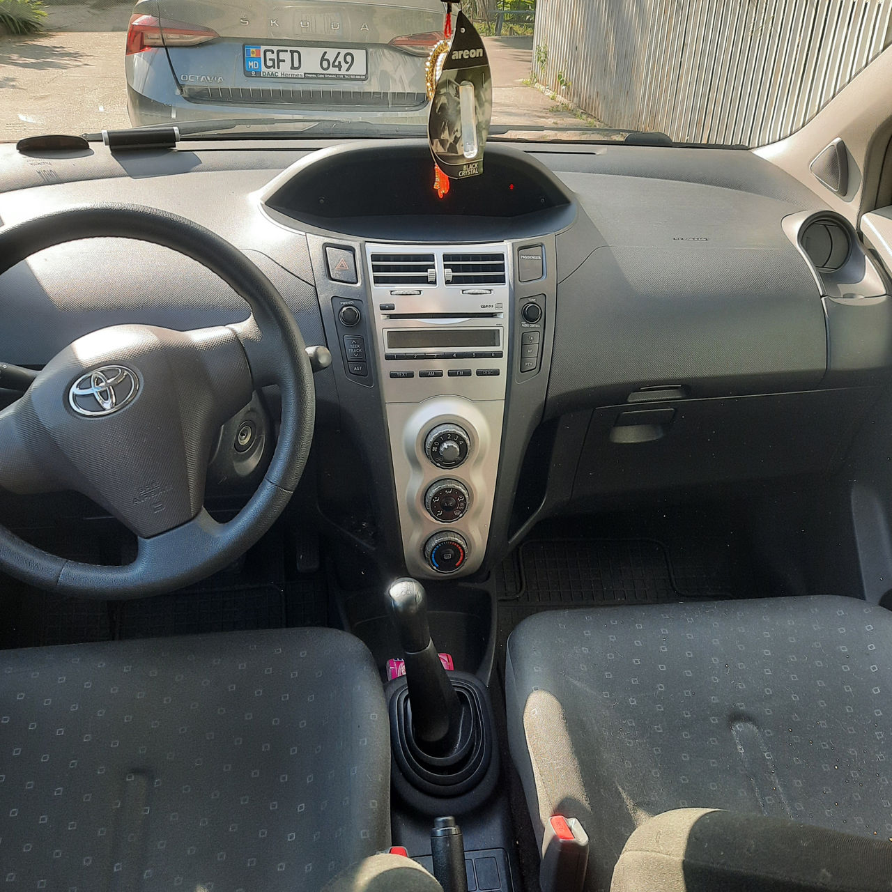 Toyota Yaris foto 3
