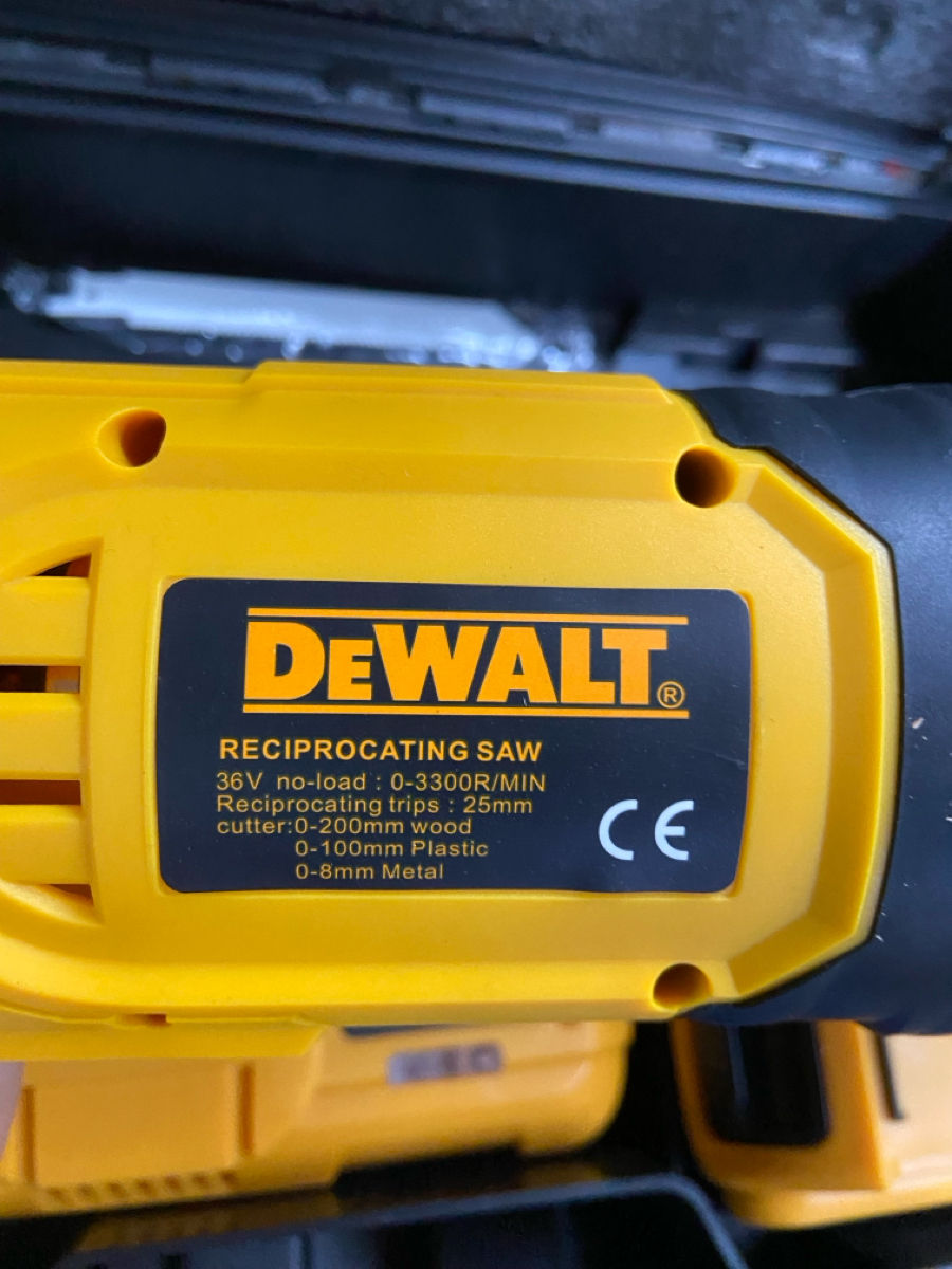 Сабельная пила dewalt foto 1