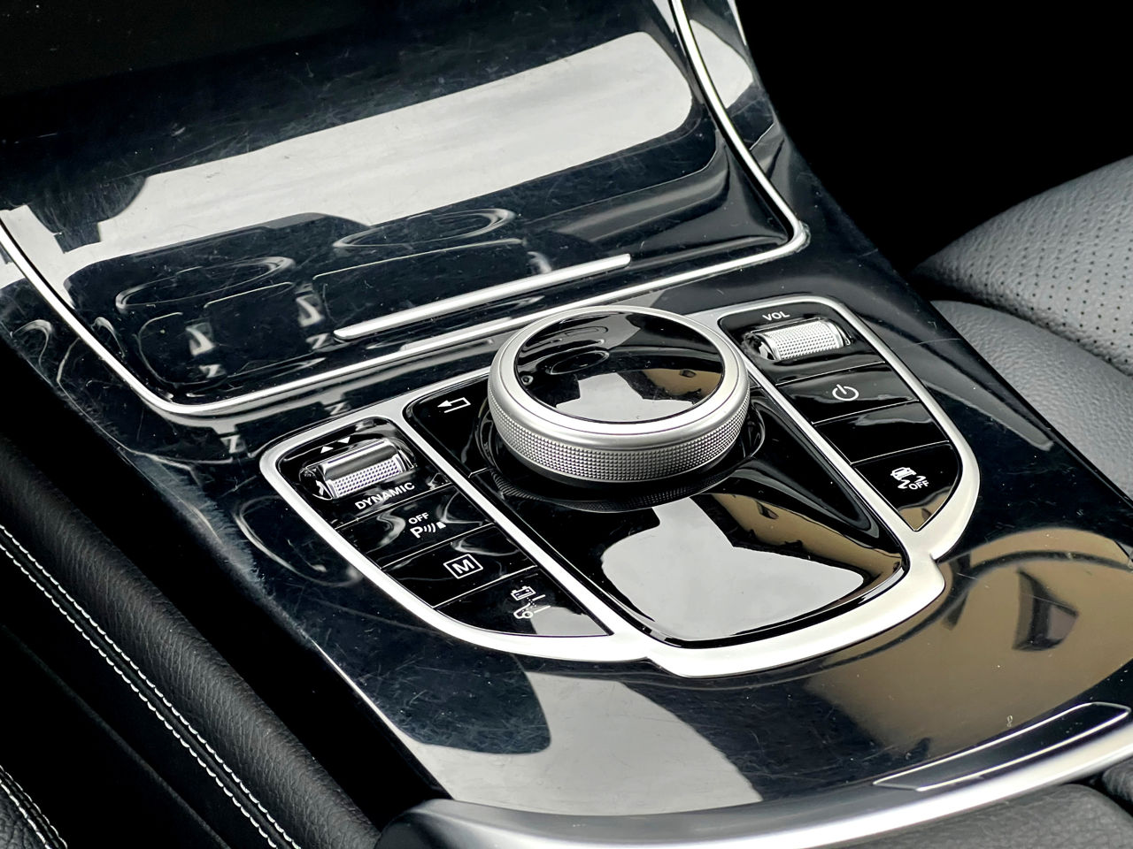 Mercedes GLC foto 14