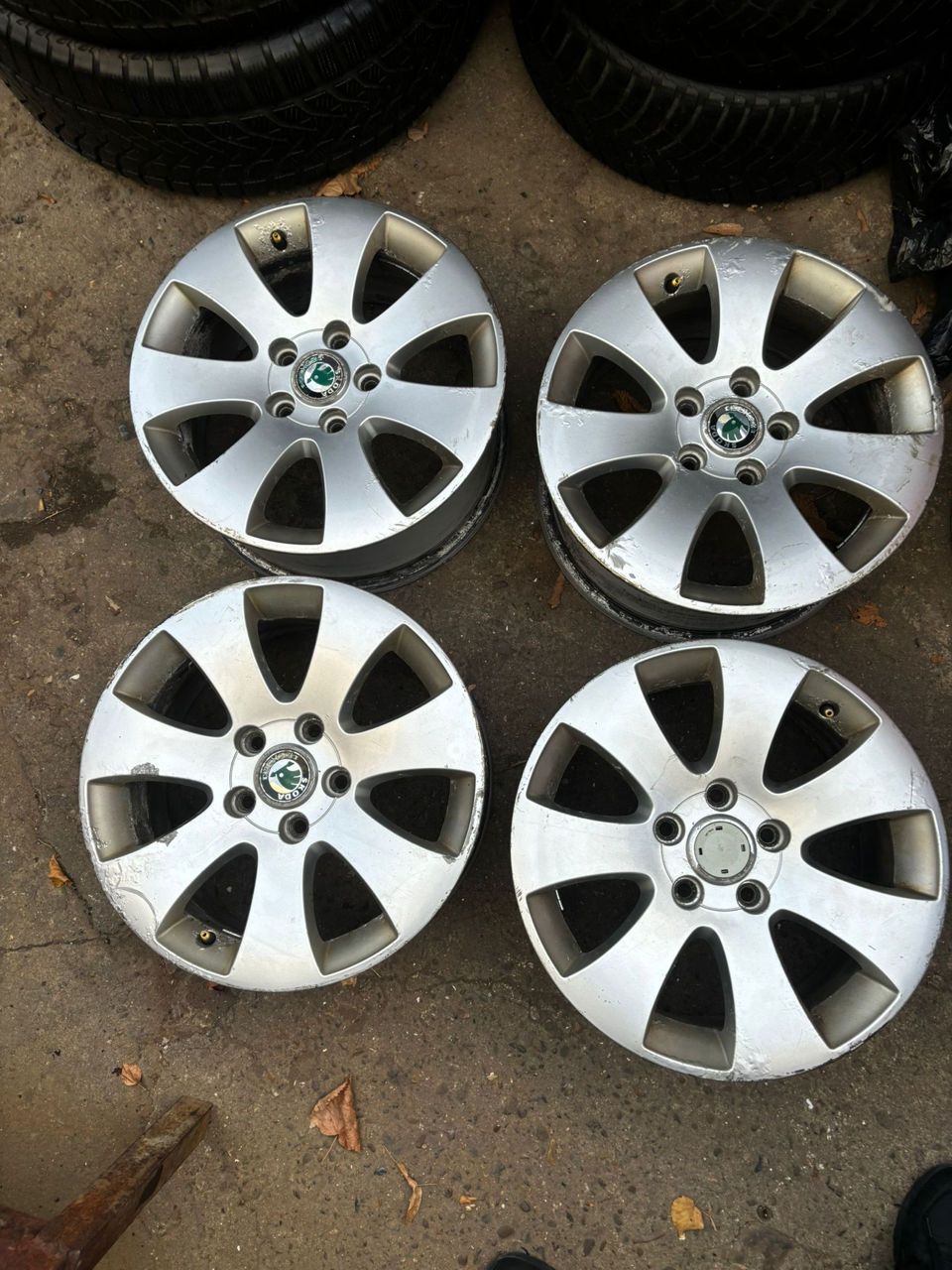 Диски 5x112 R16 Scoda оригинал foto 0