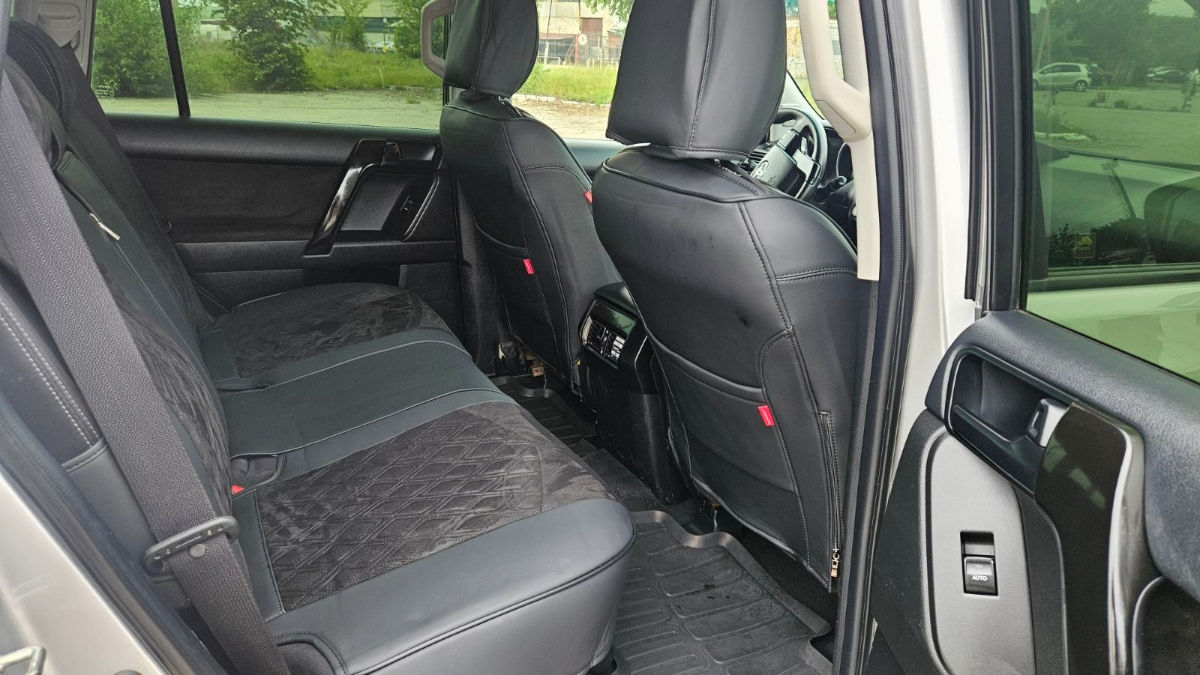 Toyota Land Cruiser Prado фото 10