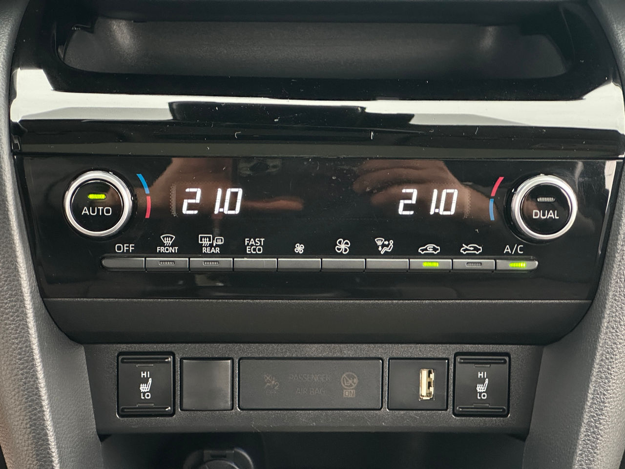 Toyota Yaris Cross фото 12