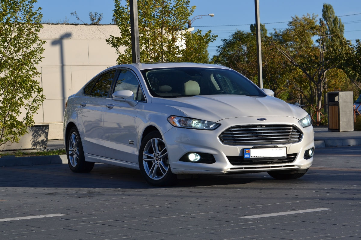 Ford Fusion foto 2