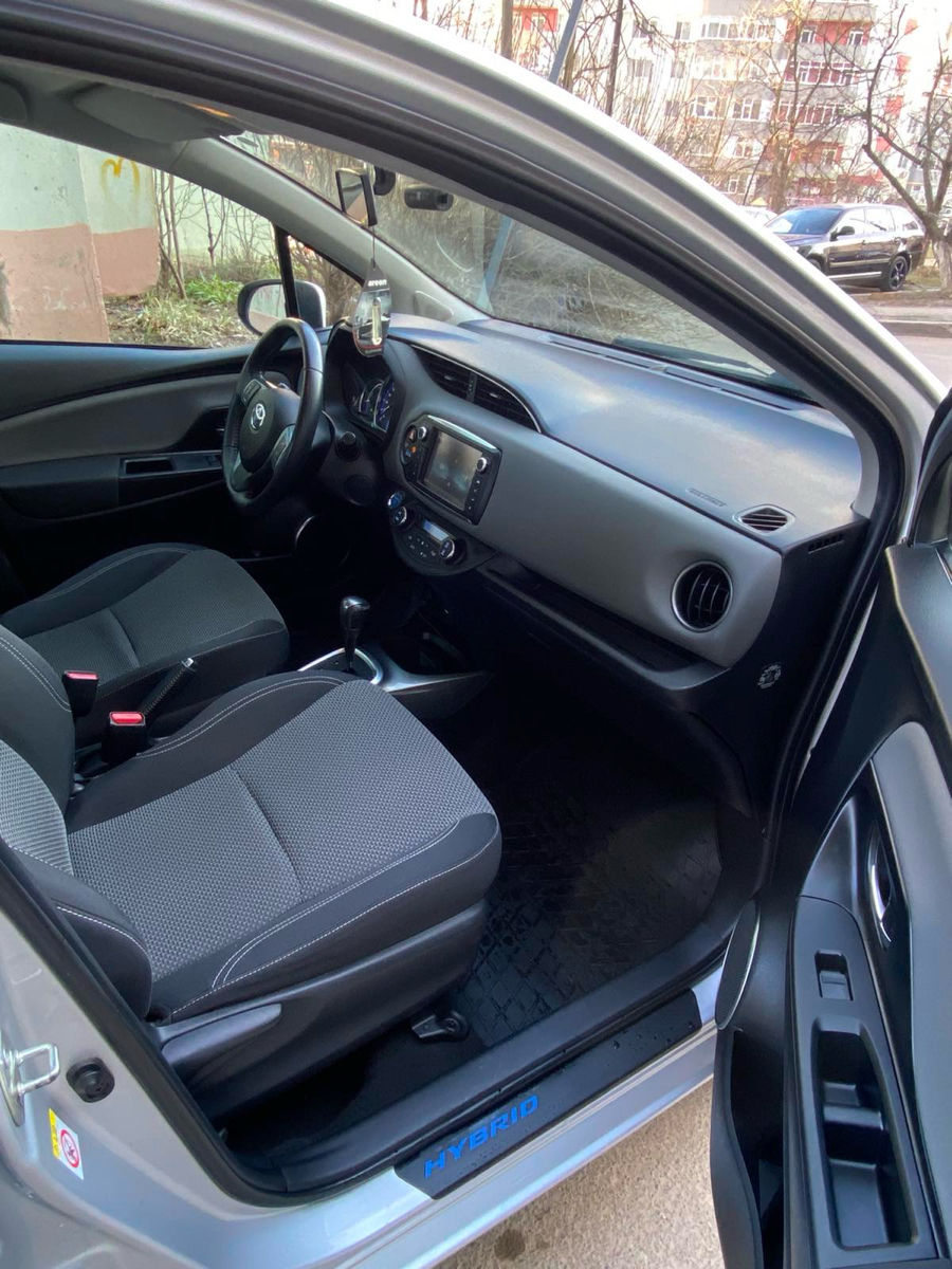 Toyota Yaris foto 5