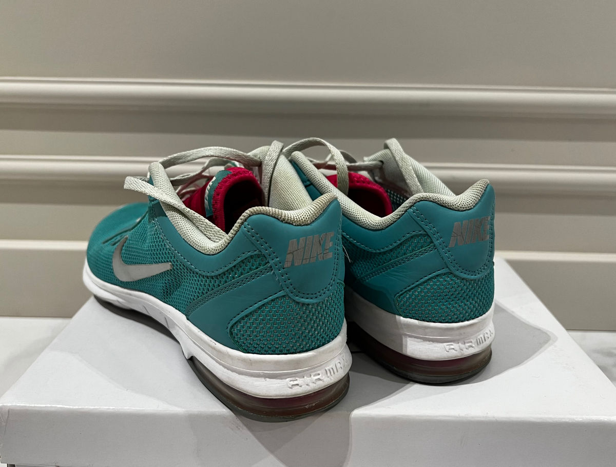 Ghete Nike foto 2