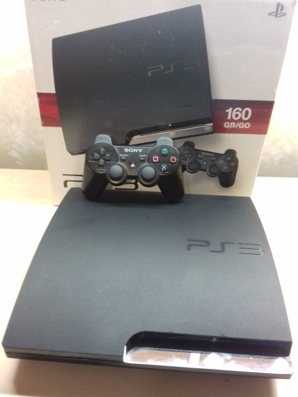 Продам Playstation 3 прошитый 160 гб + игры + коробка (без торга)