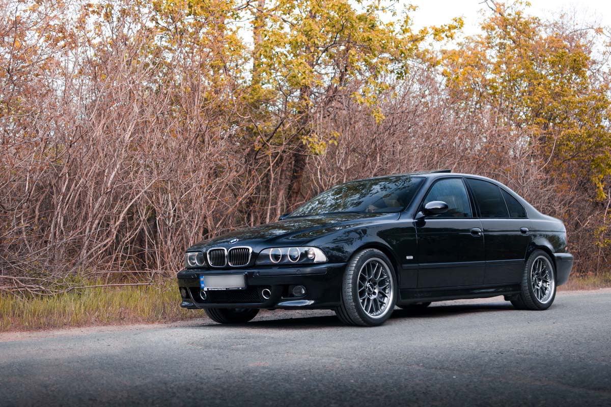 BMW 5 Series foto 0