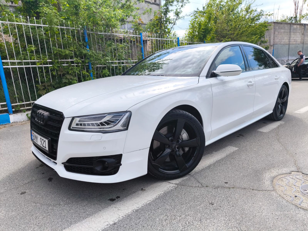 AudiA8
