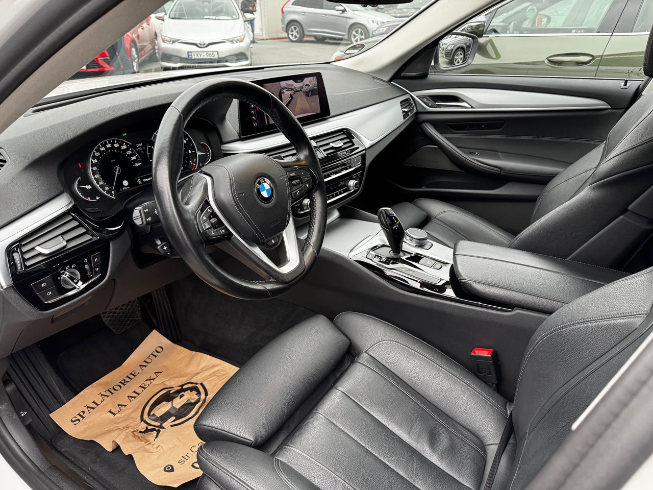 BMW 5 Series foto 6
