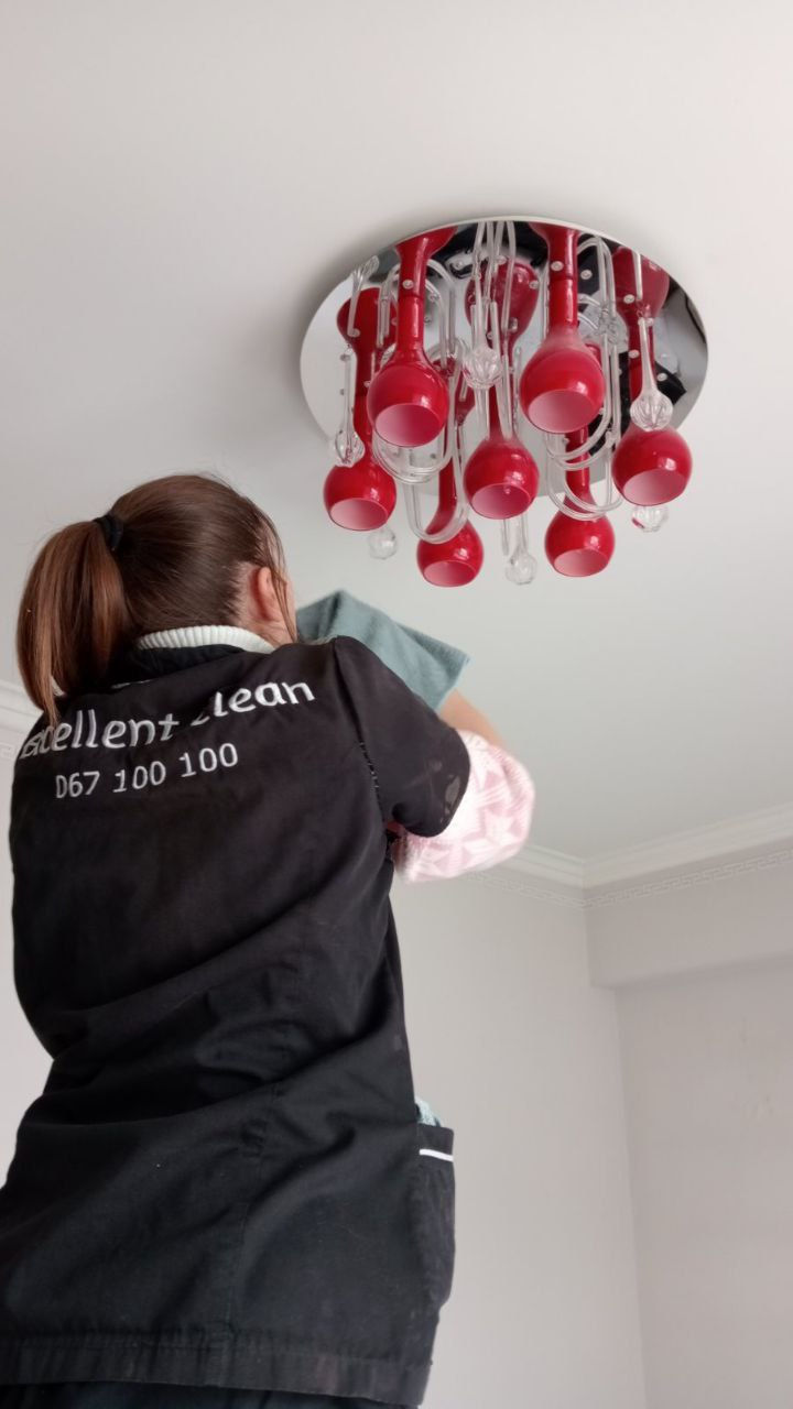 Servicii profesionale de curatenie dupa constructor/reparatie! Avem tehnica si solutii speciale! foto 6