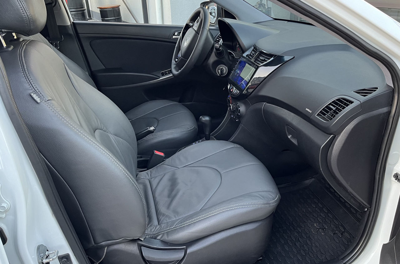 Hyundai Solaris фото 9