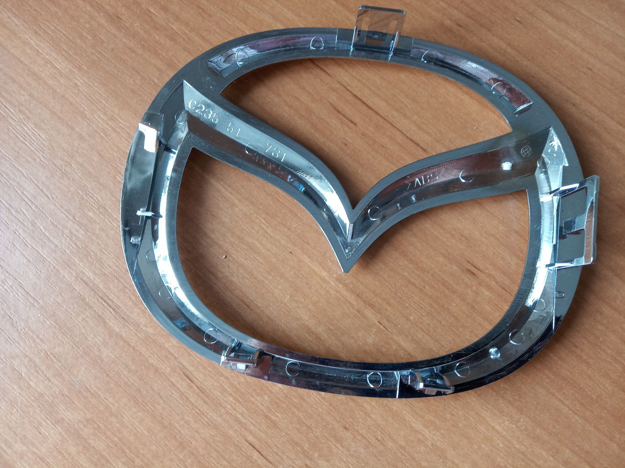 Mazda значок
