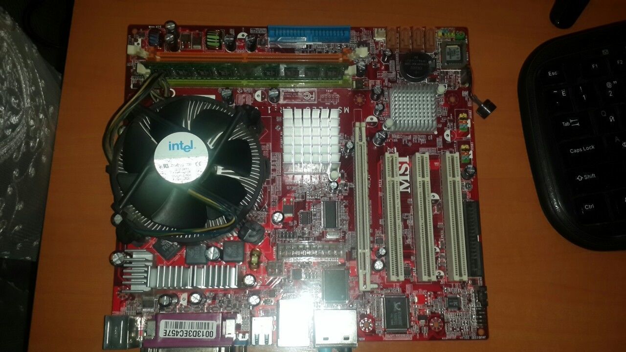Продам материнку MSI, оперативка 1 Gb 800 mh, Процессор Pentium Dual ...
