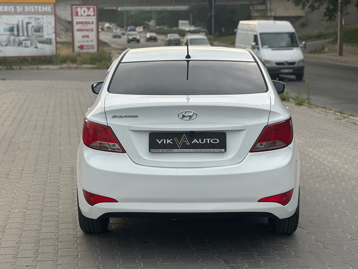 Hyundai Solaris фото 4